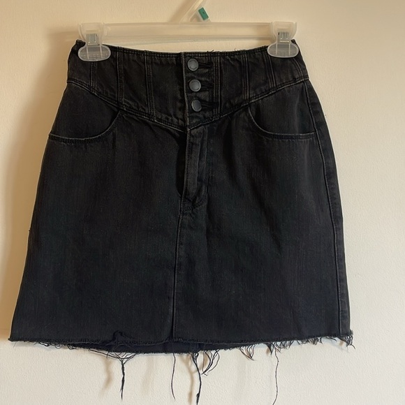 Hollister High Waist Denim Skirt 26 Black Jean 3 Frayed Faded Distressed Mini - Picture 2 of 13